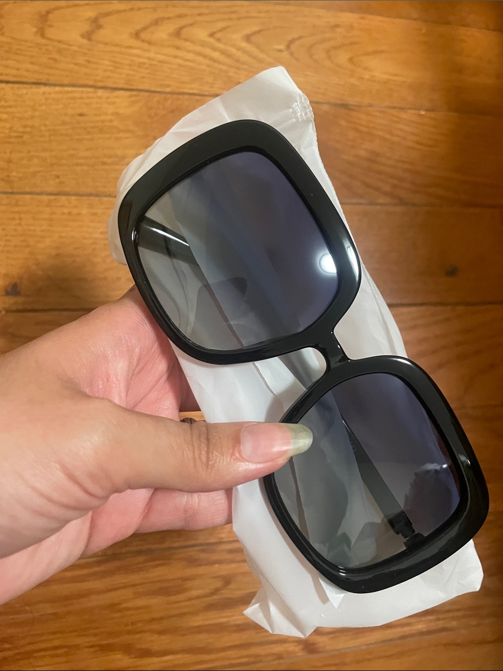 Black Oversized Square Sunglasses - Stylish Women's Shades